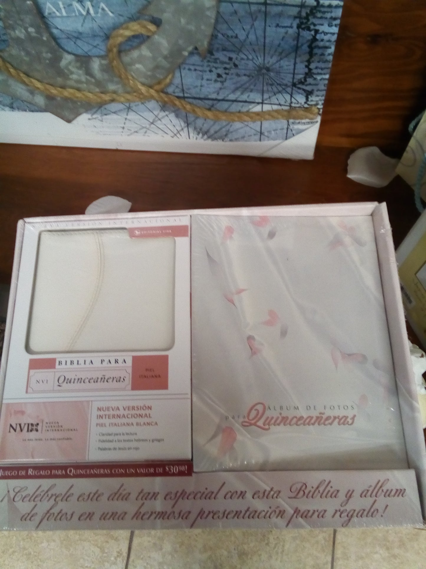 Kit. Biblia para quinceañera y álbum de fotos