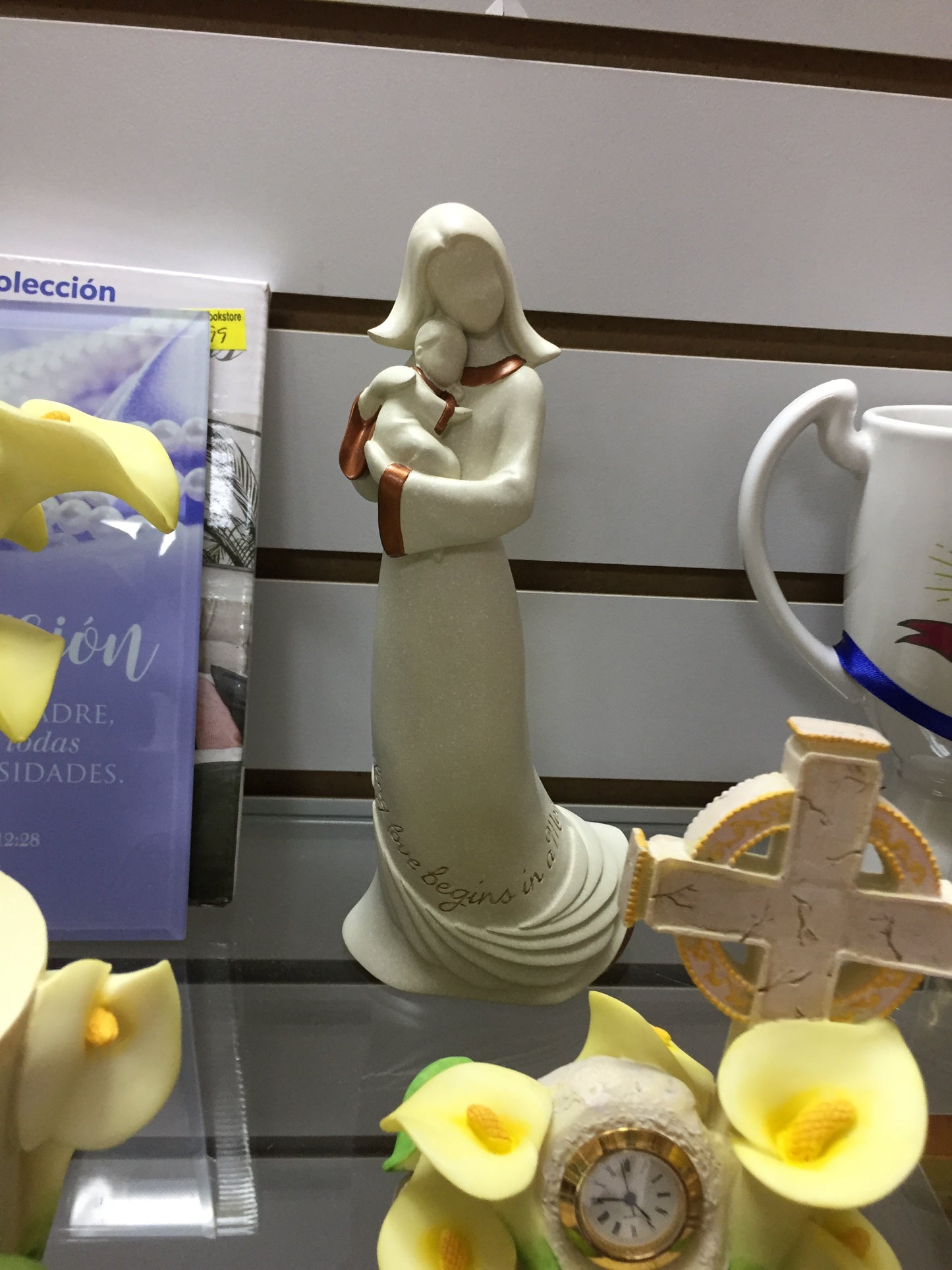 Decor mother — photo 2, The Gospel Bookstore