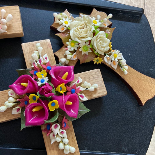 Cruz flor — available at The Gospel Bookstore