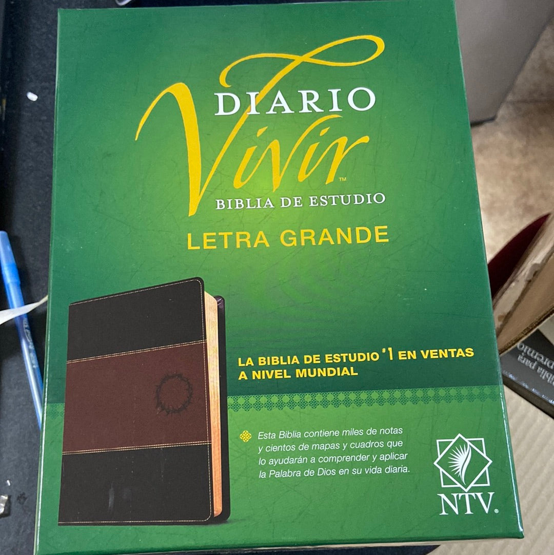 Diario Vivir Biblia de estudio letra grande NTV — disponible en La Librería del Evangelio