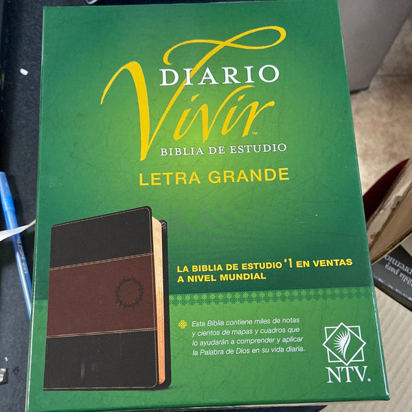 Diario Vivir Biblia de estudio letra grande NTV