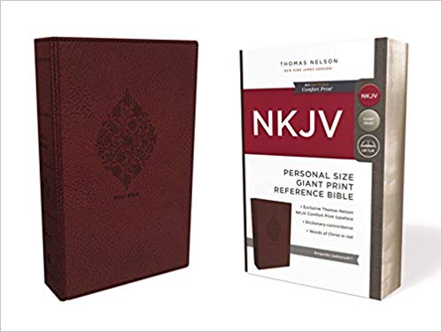 NKJV, Reference Bible, Personal Size Giant Print, Leathersoft, Burgundy, Red Letter Edition, Comfort Print: Holy Bible, New King James Version 