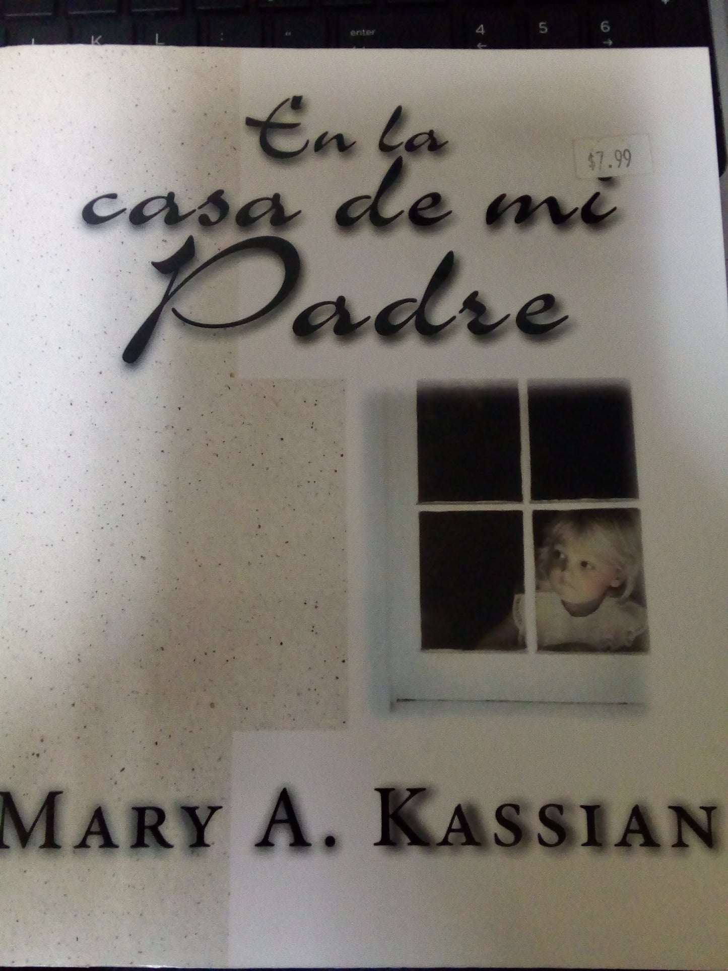En la casa de mi padre — disponible en La Librería del Evangelio