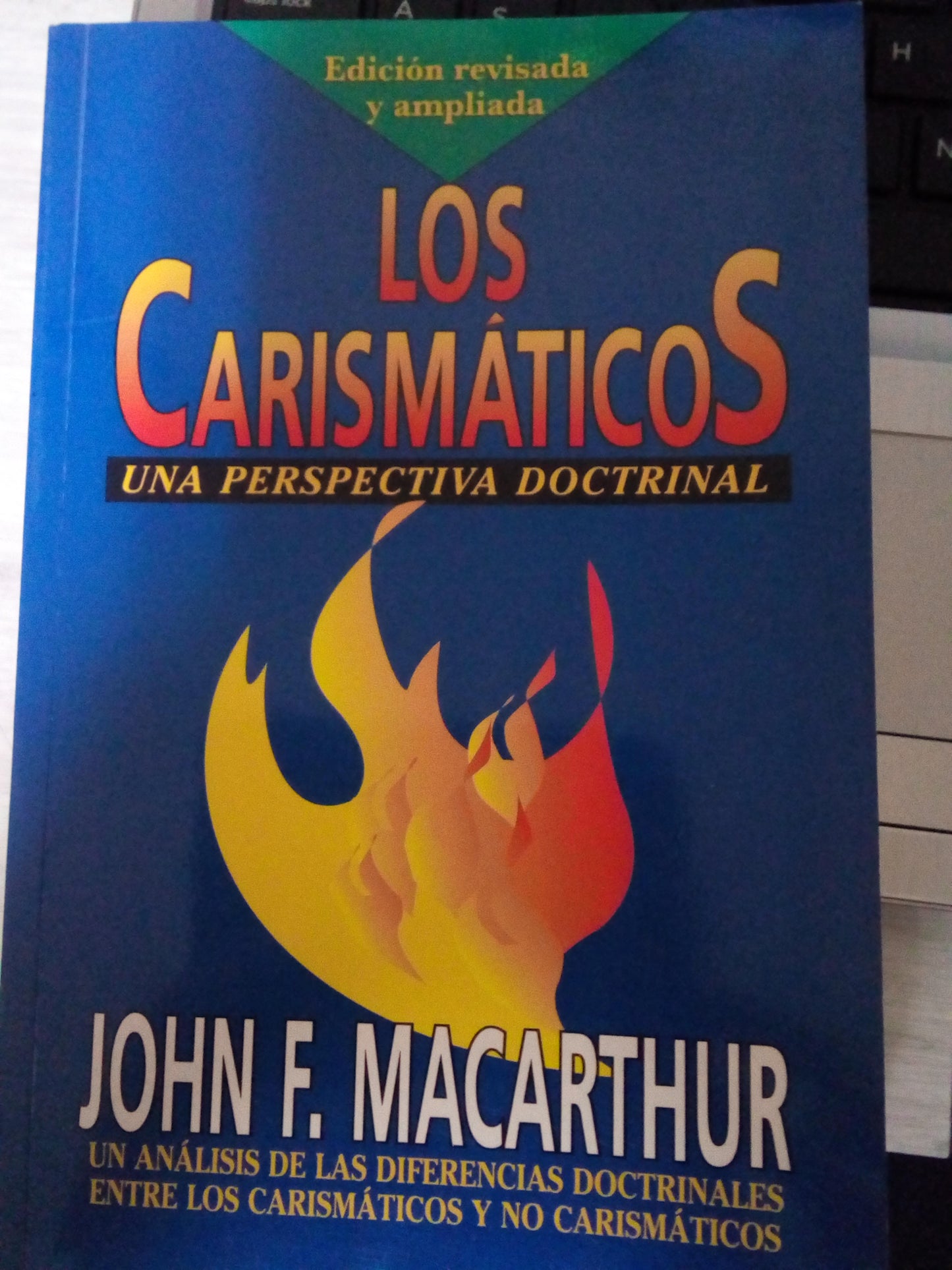 Los carismaticos — disponible en La Librería del Evangelio