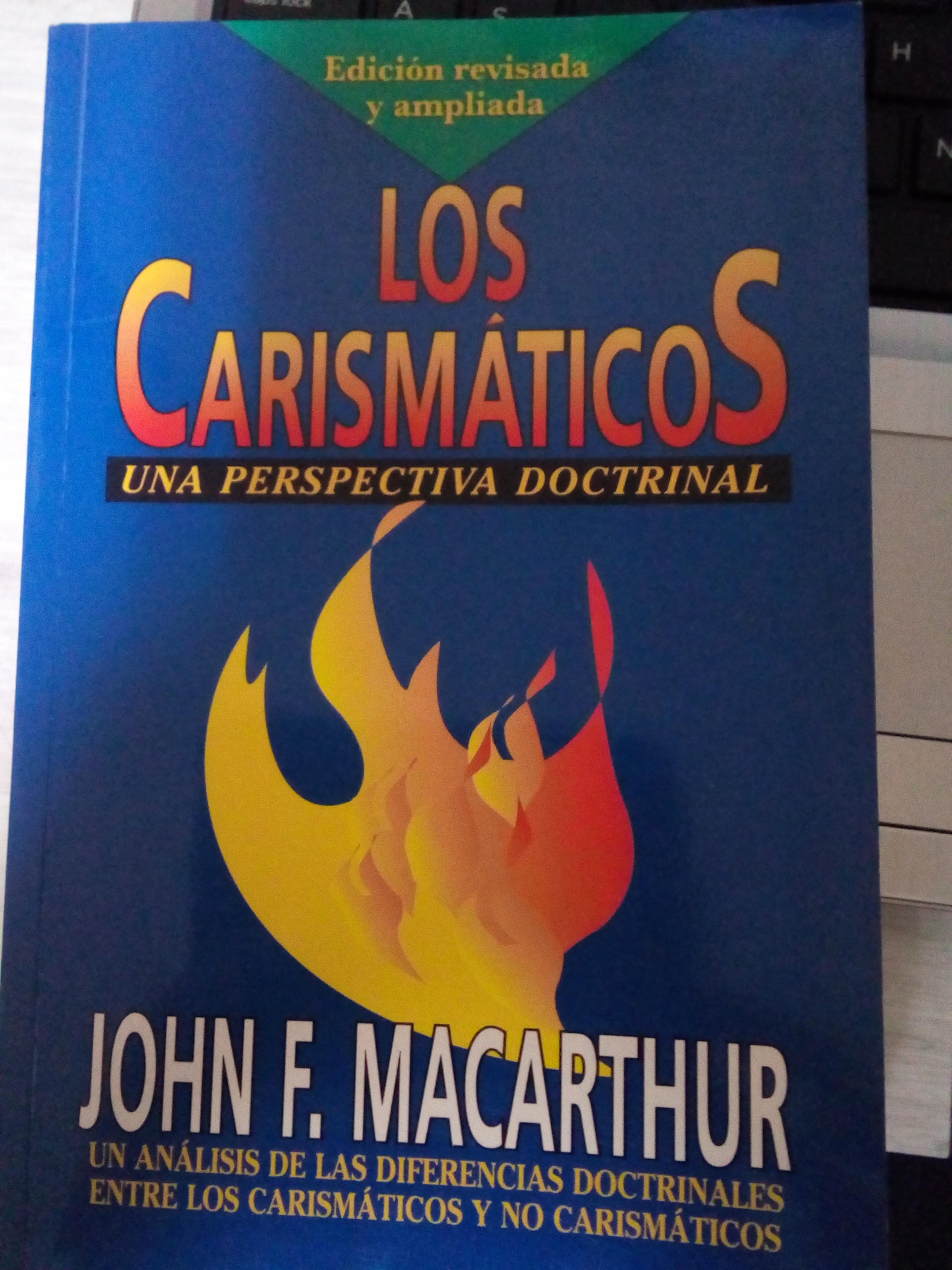 Los carismaticos — disponible en La Librería del Evangelio