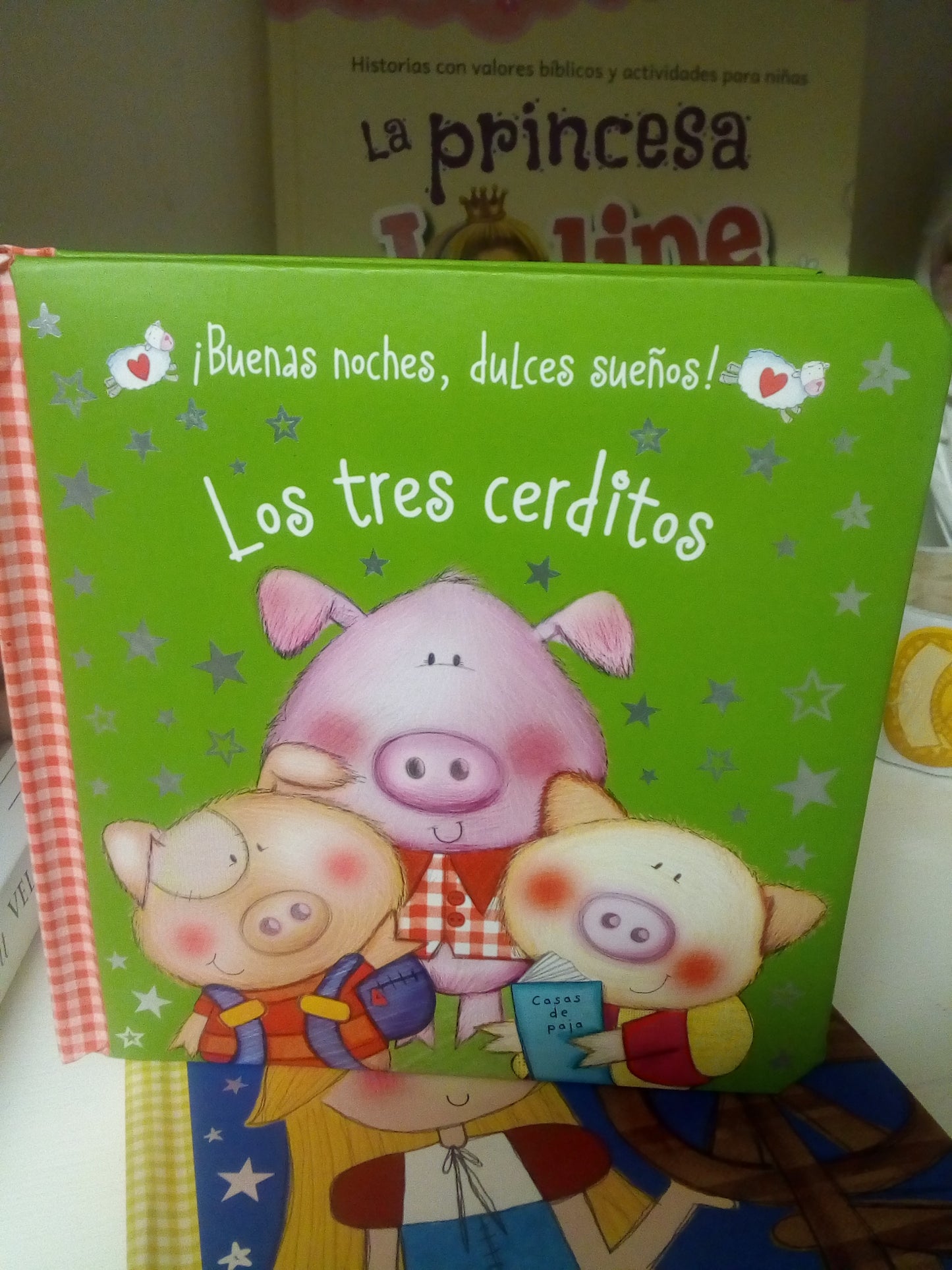 Los Tres Cerditos — disponible en La Librería del Evangelio