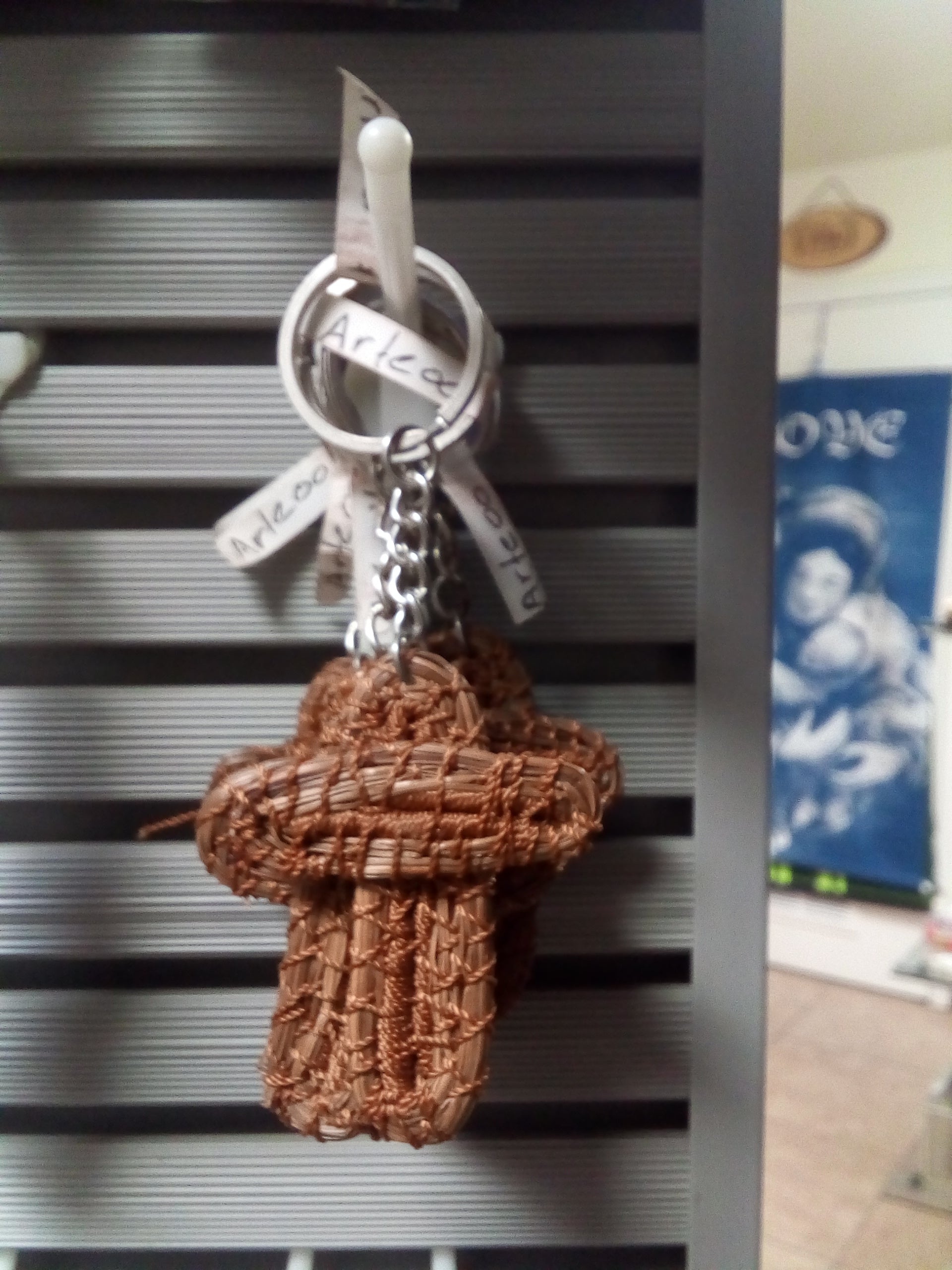 Cross ART keychain LLAVERO — available at The Gospel Bookstore