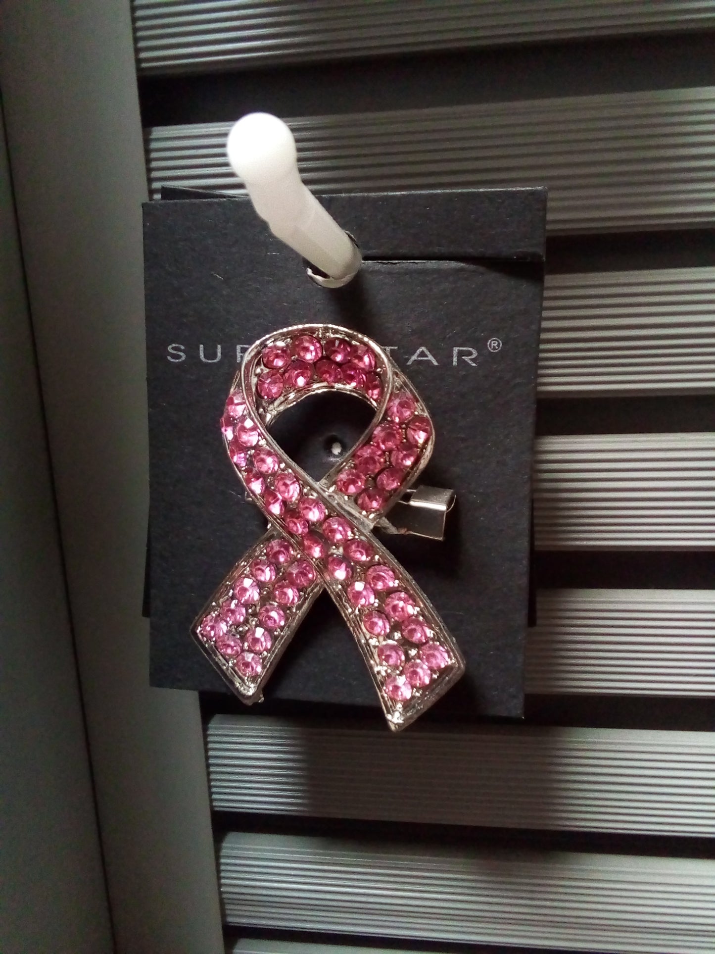 Pink ribbon PIN
