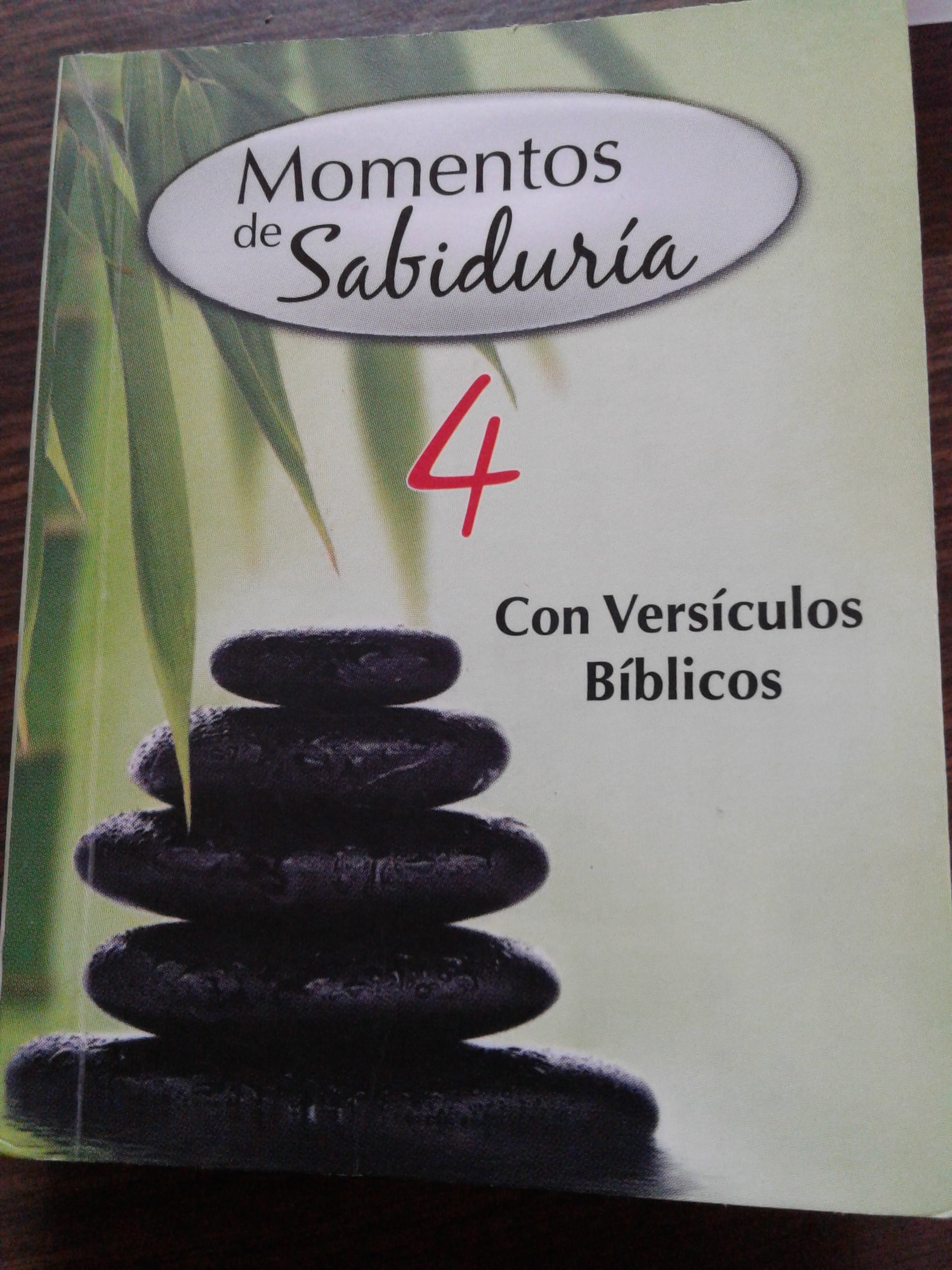 Momentos de sabiduria 4 — disponible en La Librería del Evangelio