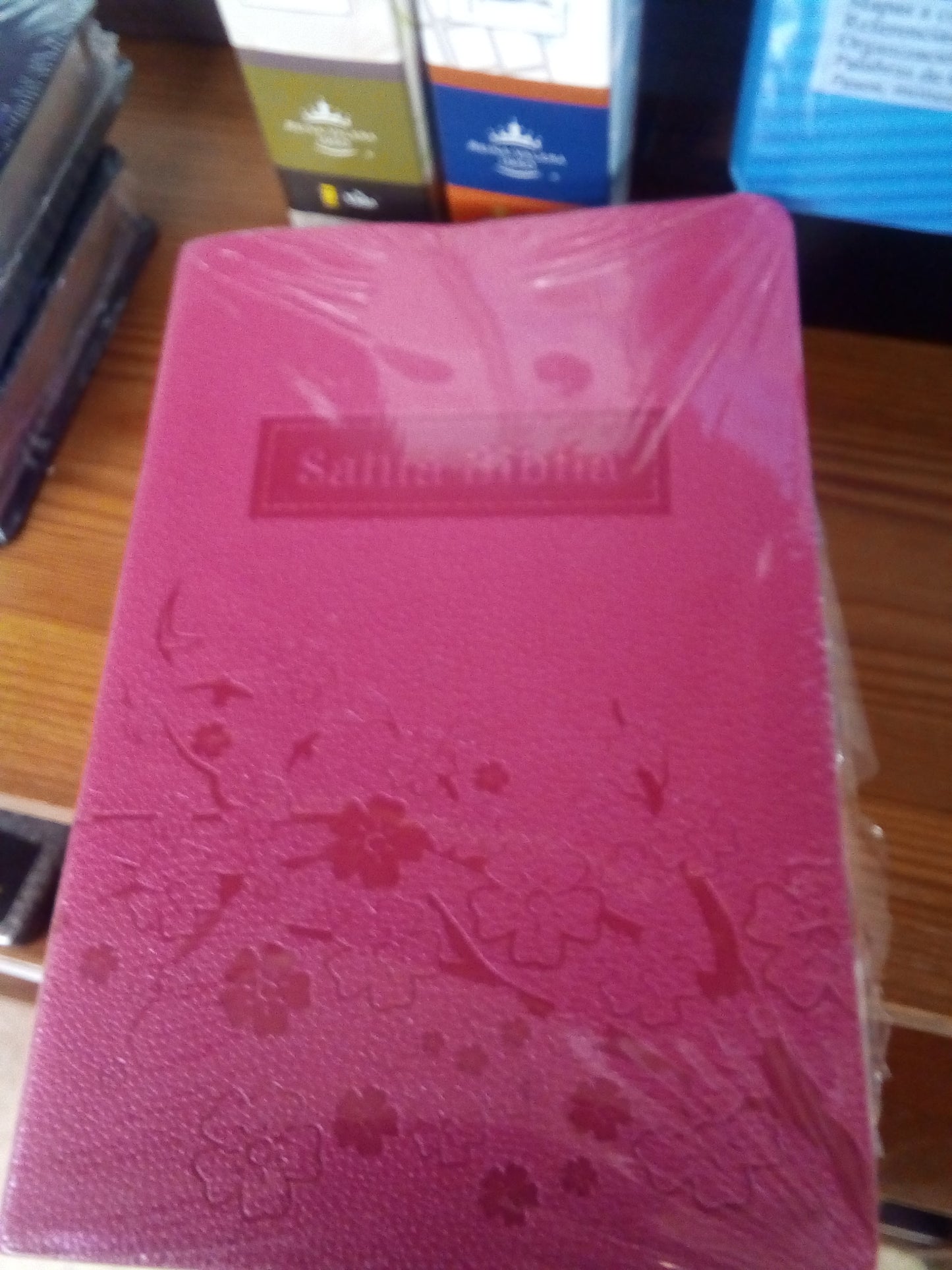 Santa Biblia. Rosa floral