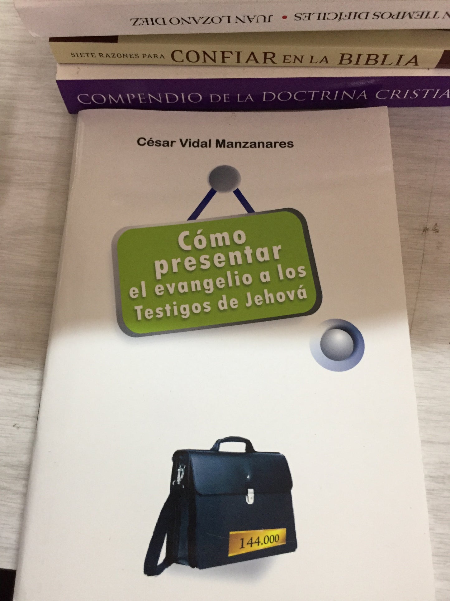 Como presentar el evangelio a los testigos de jehova Cesar Vidal Manzanares