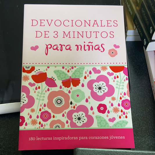 Devocionales de 3 minutos para niñas — disponible en La Librería del Evangelio