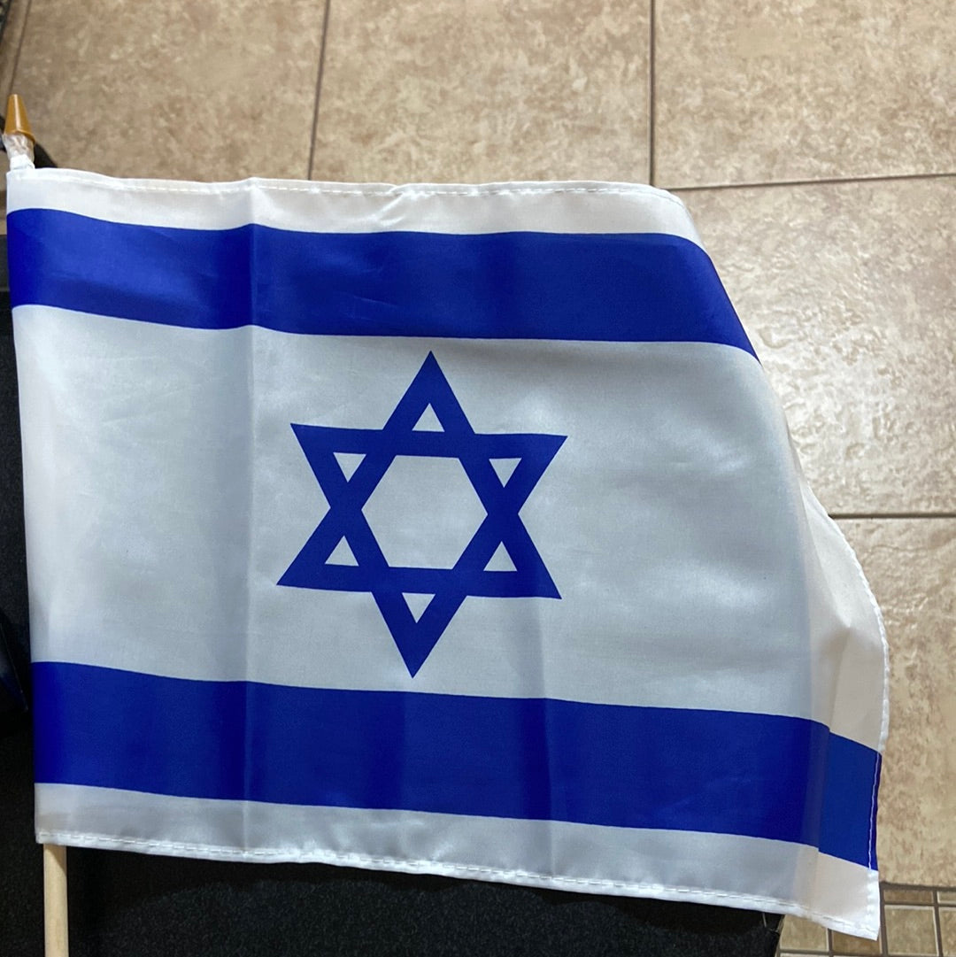 Bandera mediana 12 x18 — available at The Gospel Bookstore