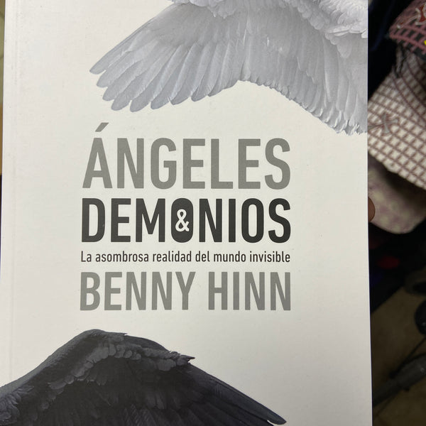 Angeles y Demonios Benny Hinn