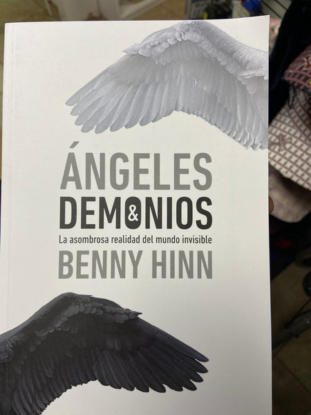 Angeles y Demonios Benny Hinn