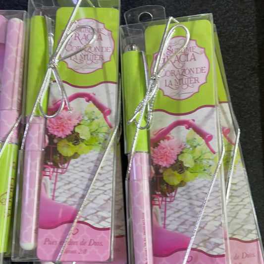 Gracia pluma — available at The Gospel Bookstore