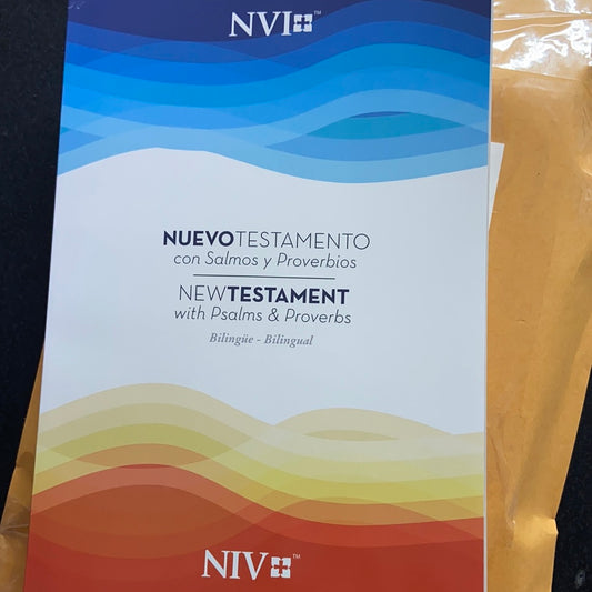 Nuevo Testamento NUEVA VERSIÓN INTERNACIONAL BILINGUE — disponible en La Librería del Evangelio